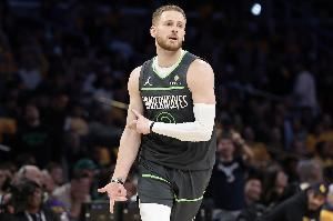 迪文：明尼苏达夏天很棒 我经常去湖上划船还去不同的餐厅咖啡店