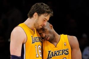 09年湖人和20年湖人哪个强？杨毅：09湖人厉害&他高啊 二阵容更准