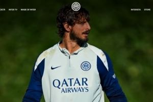 国米官方：迪詹纳罗右手腕骨折，将在未来几天内将接受手术治疗