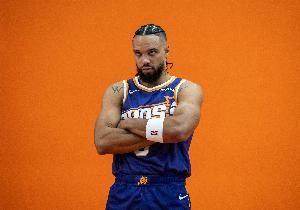 邓恩：狄龙每天都推着我们 他会努力和每个他防守的人较量