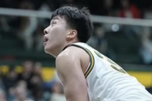 NCAA季前赛-王俊杰砍23分创个人新高&12罚11中 赵维伦5项数据挂零