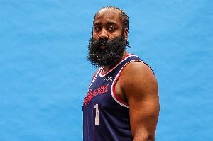 有丶逆天啊！哈登下半场已经7失误了！图片