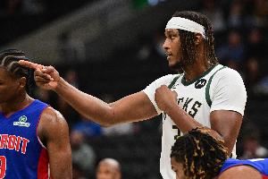 特纳：步行者未给过我和雄鹿相当的合同 雄鹿的管理层更加重视我图片